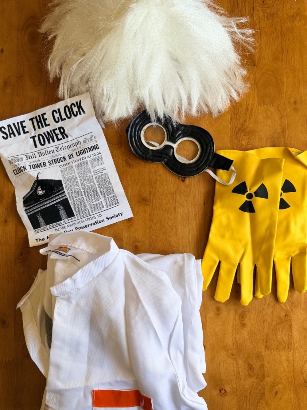 Back to the Future Doc Brown Costume Set White Jumpsuit Wig Goggles Large